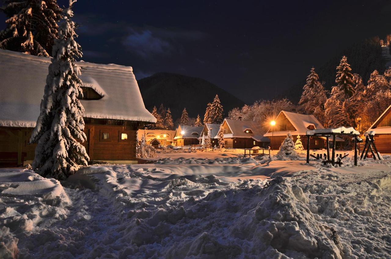 Hotel****Liptovsky Dvor Liptovsky Jan Bagian luar foto